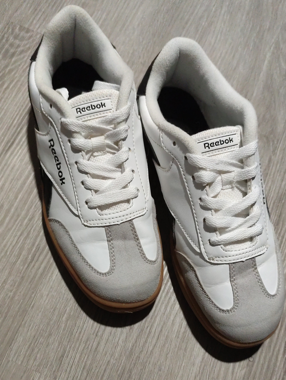 Reebok White, Light Gray & Gum Men's Low-Top Sneakers